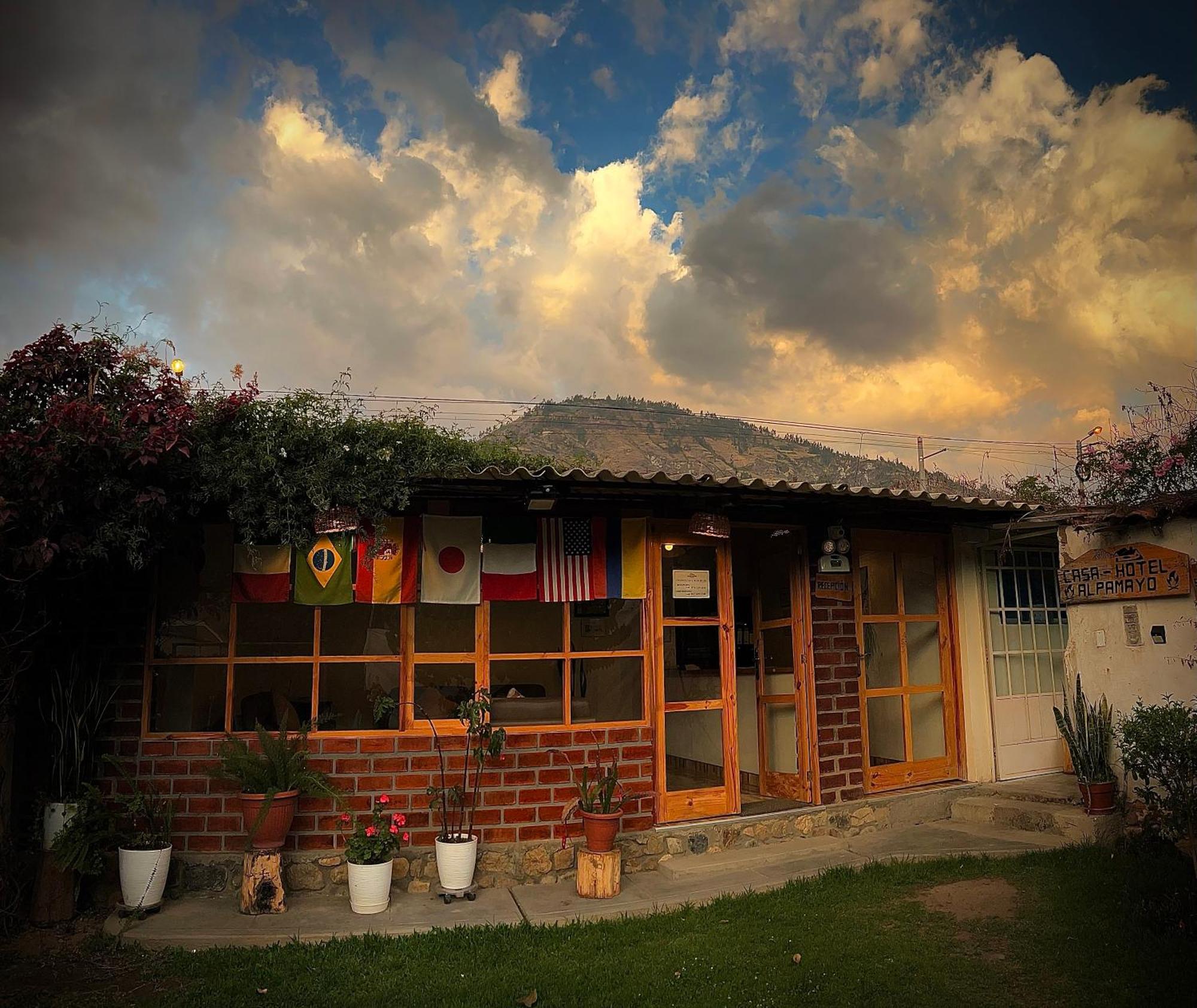 Alpamayo Casa Hotel - Restaurante Yungay Екстериор снимка